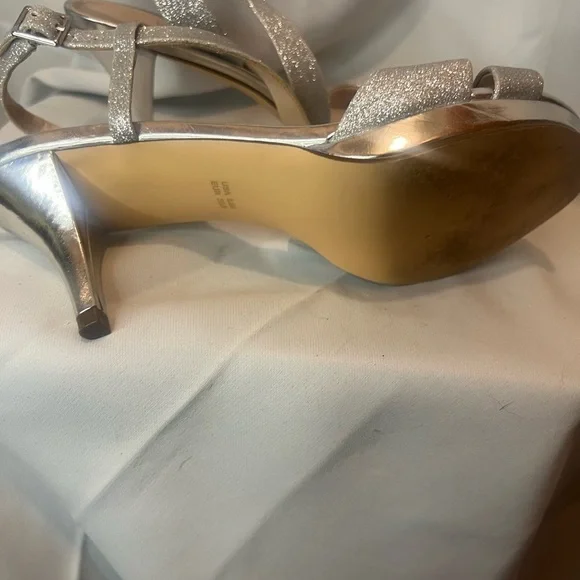 Glamorous Nina Silver  Heels with Strappy Design - Picture 5 of 6